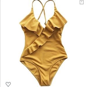 CUPSHE Happy Ending Solid One-Piece Swimsuit
